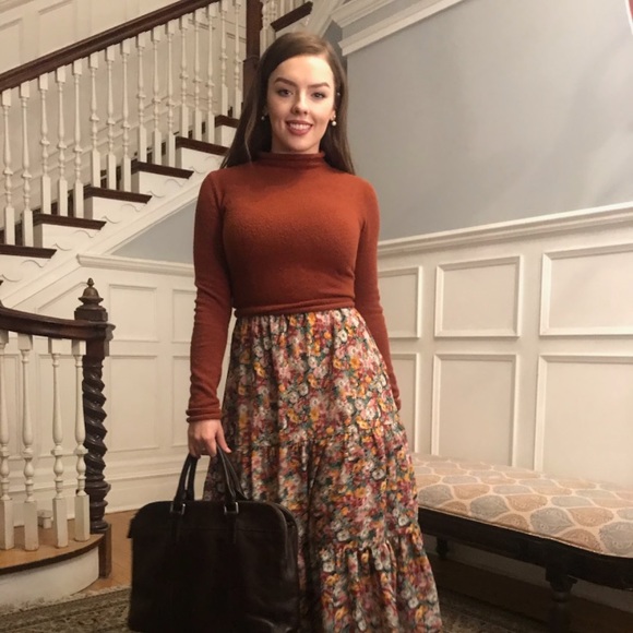 Burnt orange aritzia turtleneck pullover sweater - Picture 2 of 4